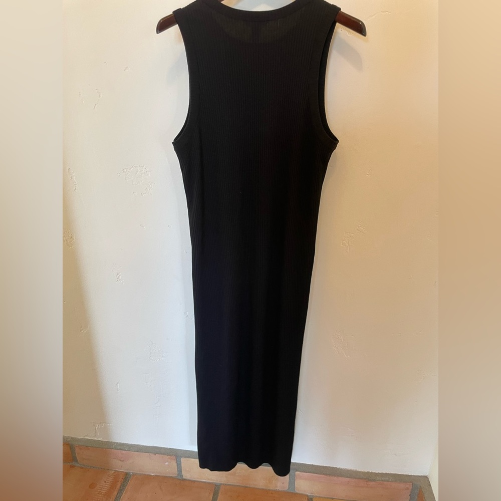 Long Dress. I have different options one black and one beige. I’m SELLING ONE!!!
